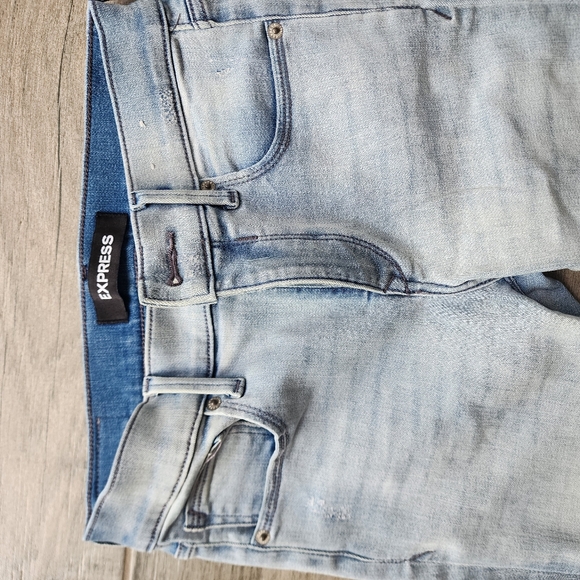 Express Denim Perfect Legging Mid Rise Jeans 🔥 - Picture 3 of 4